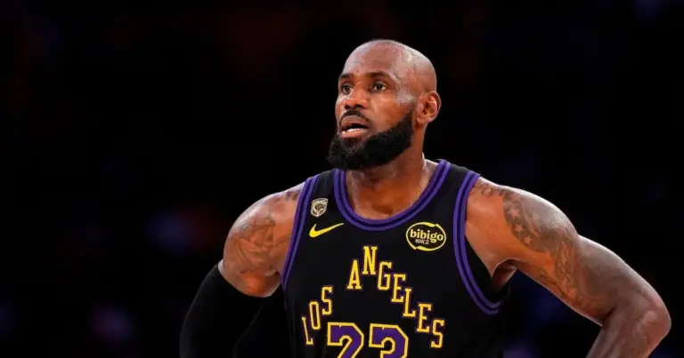 Heat, 76ers, Cavaliers reportedly finalists in bidding war for $101M ex-Laker 4-time NBA champion - Yahoo Sports Canada
