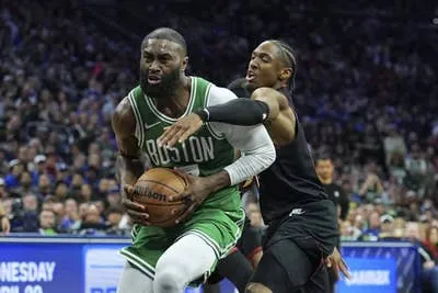 Initial reaction to Jaylen Brown trade, East outlook and would you have done this deal?