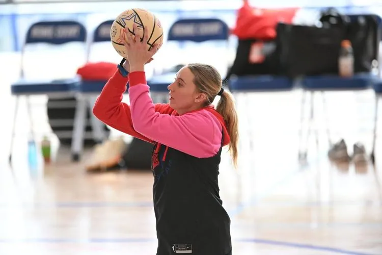 Delle Donne, Austin and high schooler Banks spark Washington to Shooting Stars title